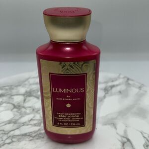 BATH & BODY WORKS  Luminous Daily Nourishing Body Lotion-8oz